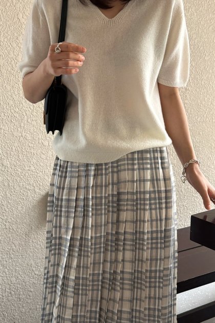 Kaeli V-neck knit