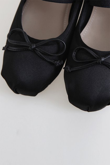 Ribbon Mewmew Shoes