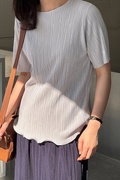 Rosey pleated blouse