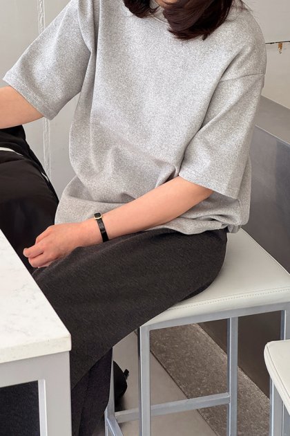 Round T-shirt in robe