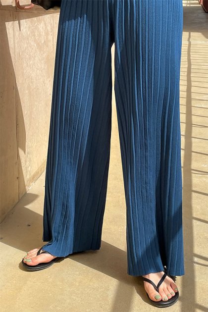 シンプルフラットトングサンダル
