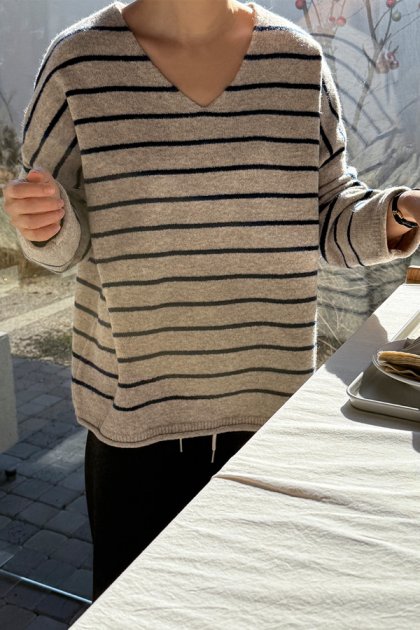 Roeck V-neck Knit