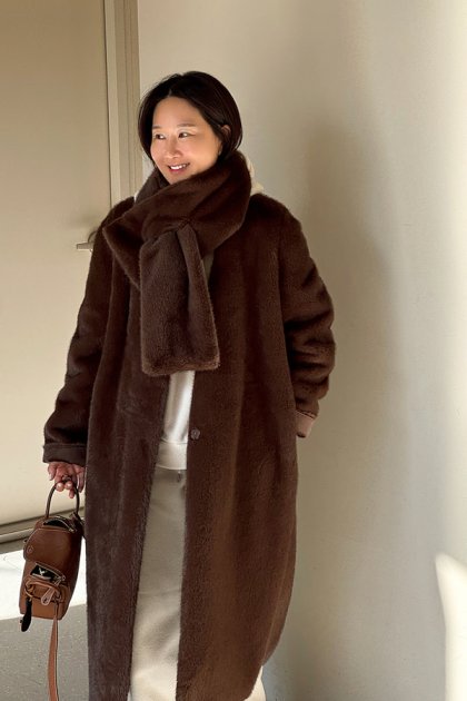 Abeni muffler fur coat Abeni muffler fur coat