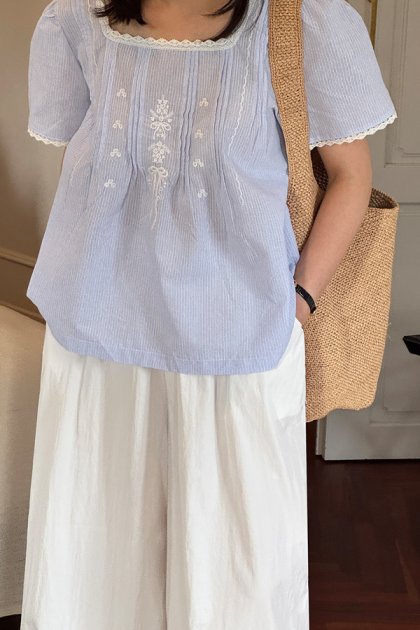 Nor lace blouse