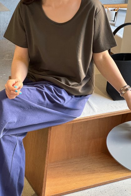 Ambers U-neck T-shirt