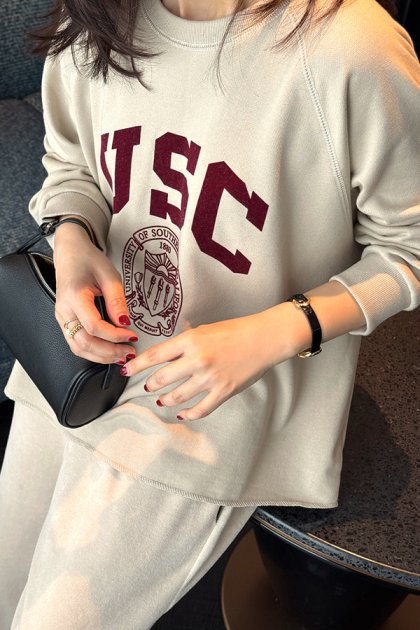 Jeromes Raglan Man-to-Man