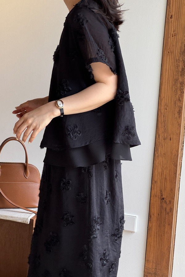 Ilia embroidered blouse Ilia embroidered blouse